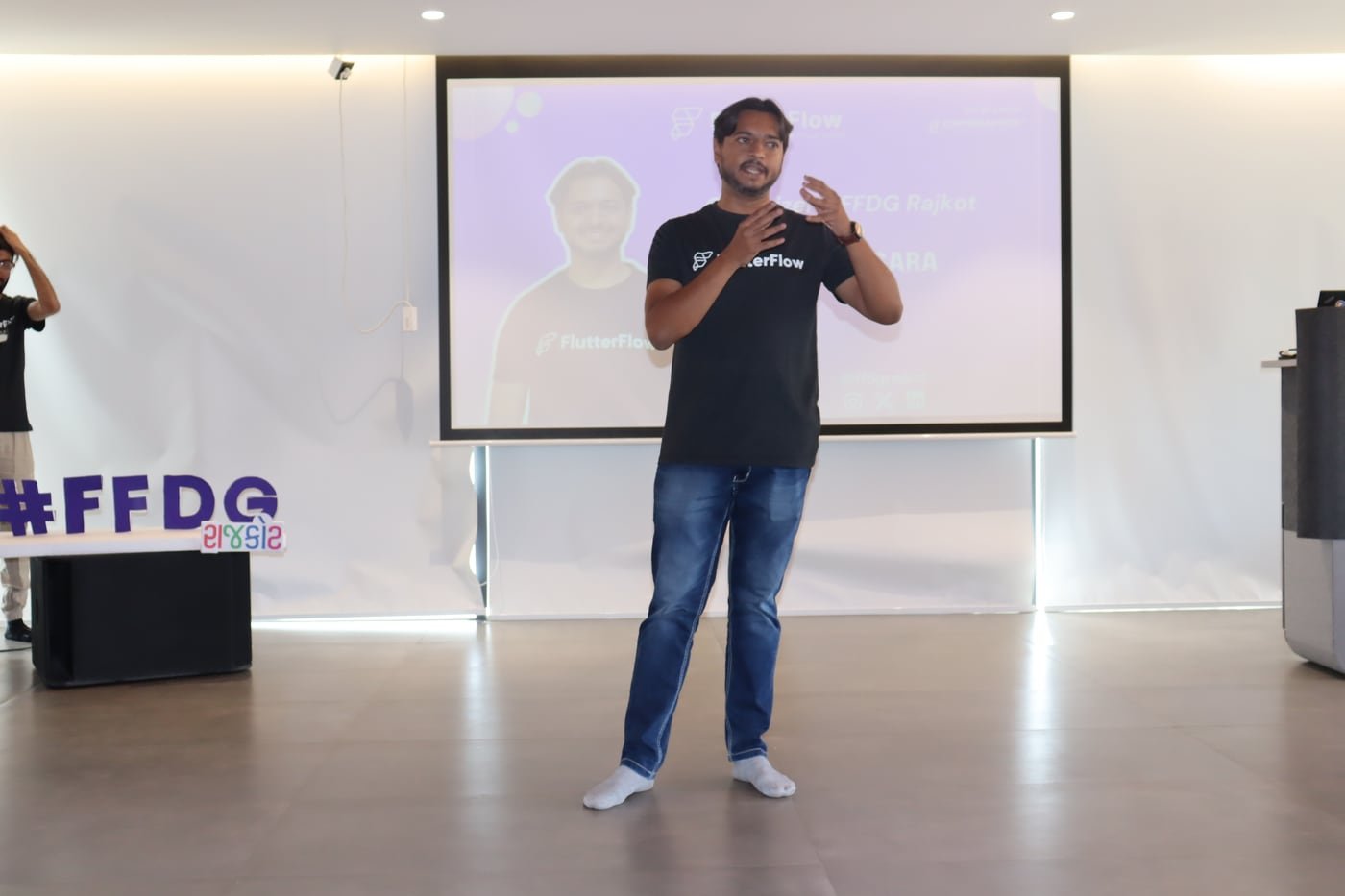 Jaydeep Adesara speaking at an FFDG Rajkot session